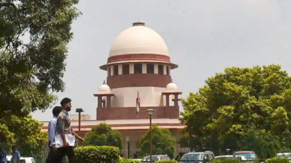 ಹಿಂದೂ, ಬೌದ್ಧ, ಸಿಖ್‌ ಬಿಟ್ಟು ಬೇರೆ ಧರ್ಮಕ್ಕೆ ಮತಾಂತರಗೊಂಡರೆ ಎಸ್‌ಸಿ ಸ್ಥಾನಮಾನ ರದ್ದು: ಸುಪ್ರೀಂ ಕೋರ್ಟ್