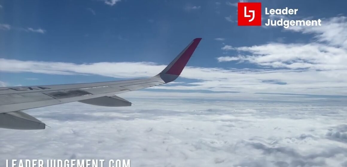 Peaceful In‑Flight Views Over the Clouds (No Talking)