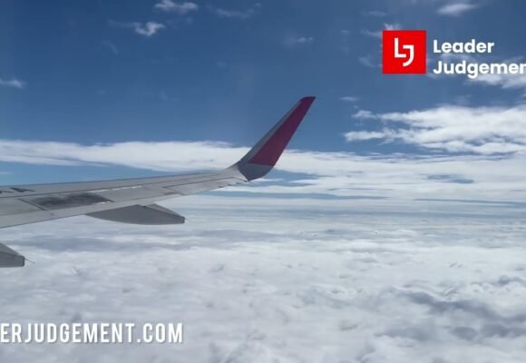 Peaceful In‑Flight Views Over the Clouds (No Talking)